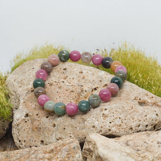 Гривна от естествени камъни