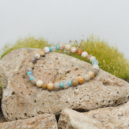 Гривна от естествени камъни