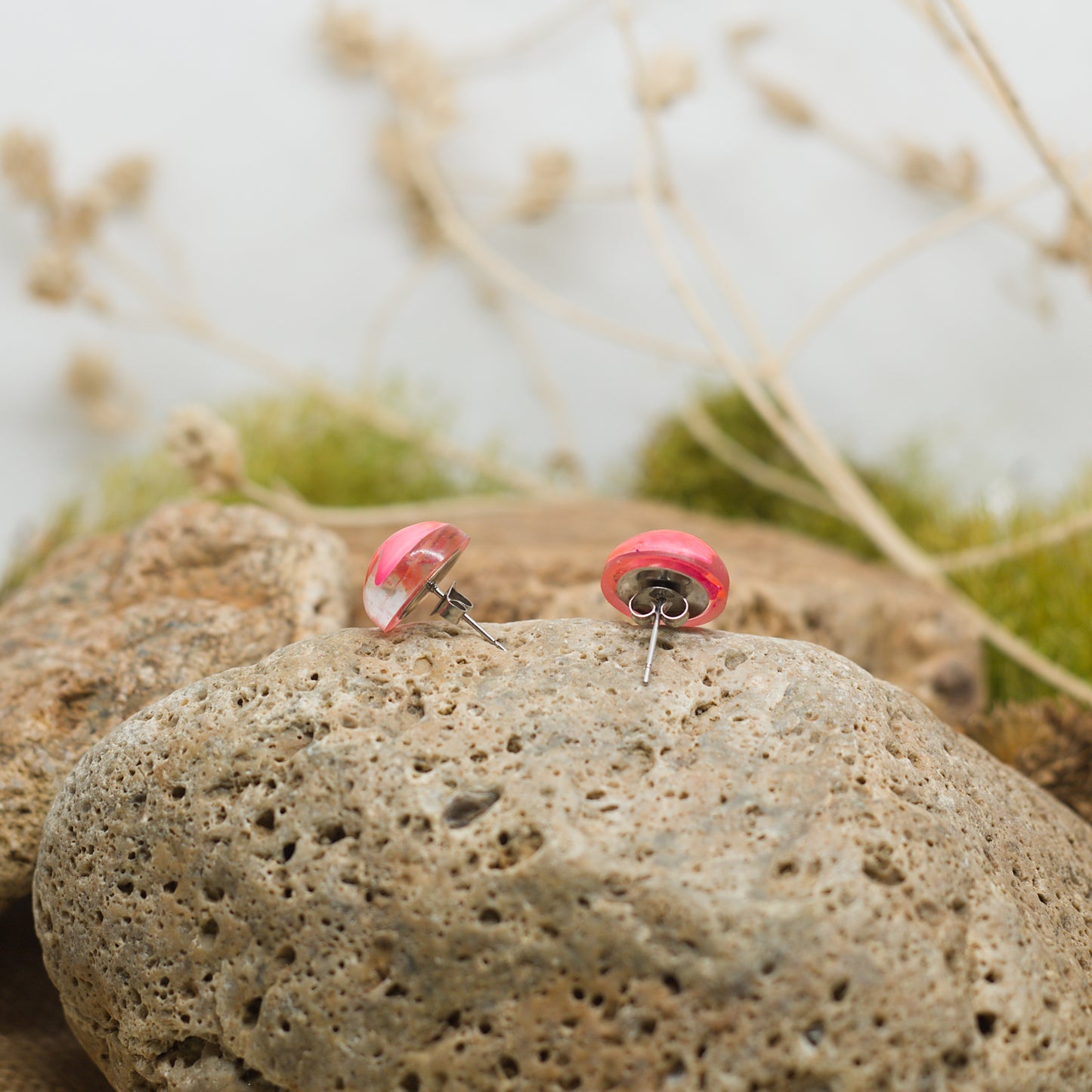 Обеци с винт