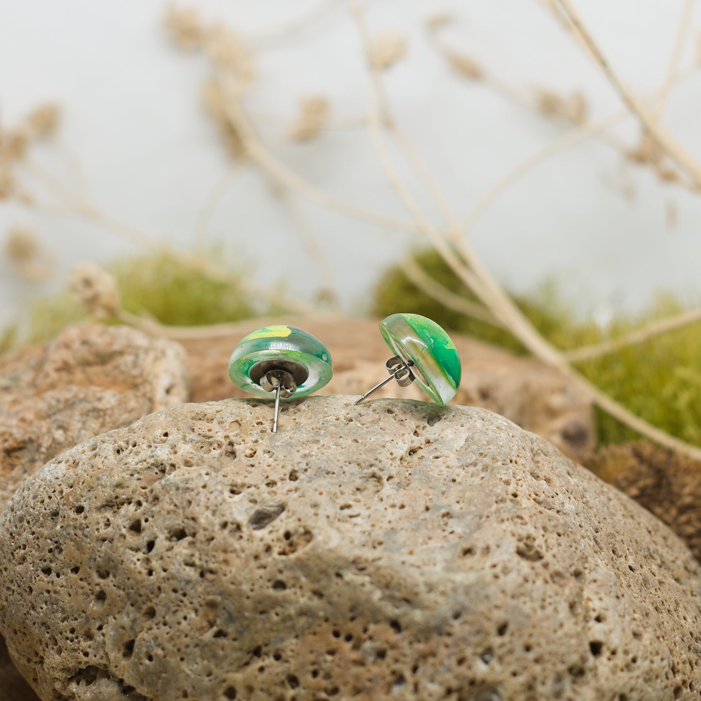 Обеци с винт