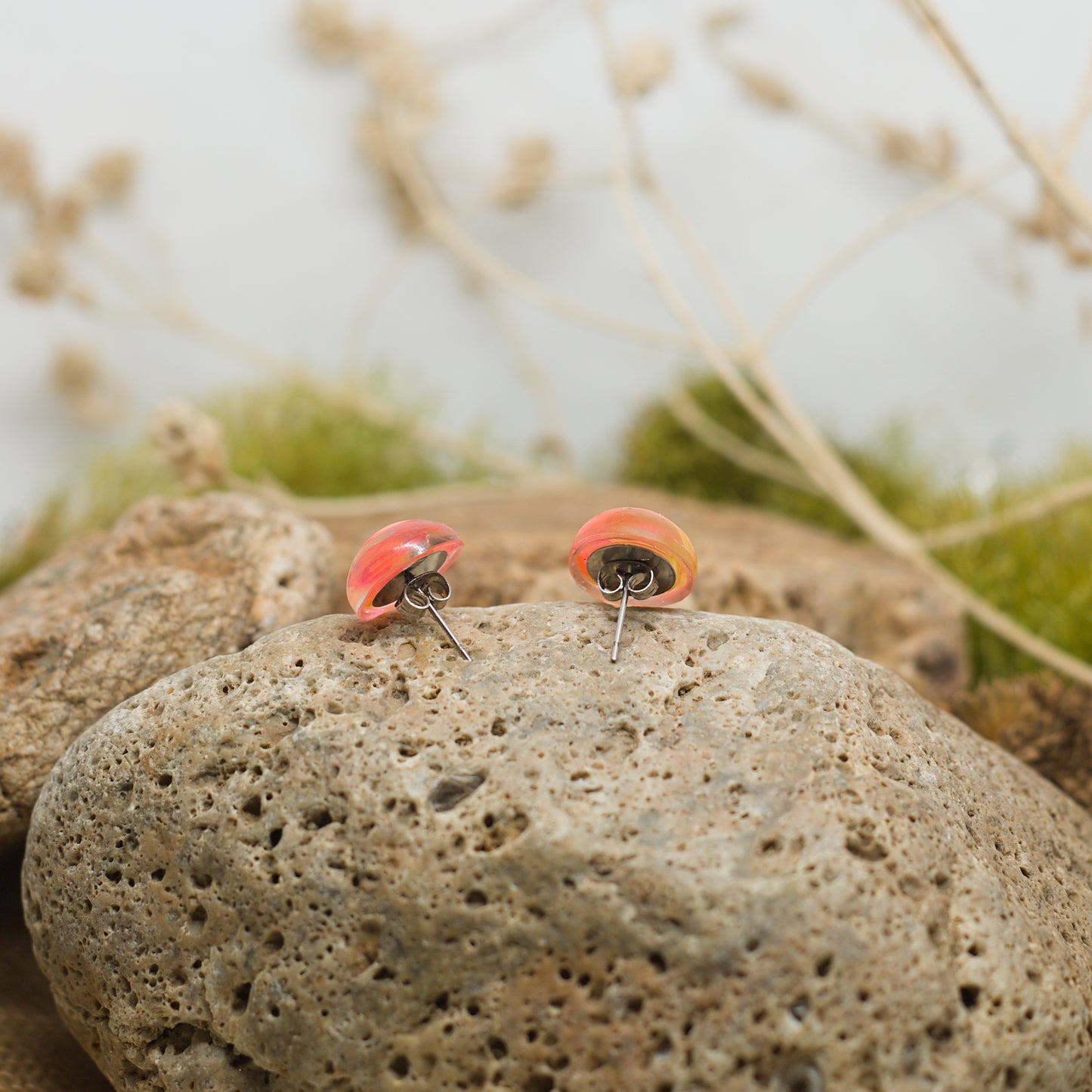 Обеци с винт