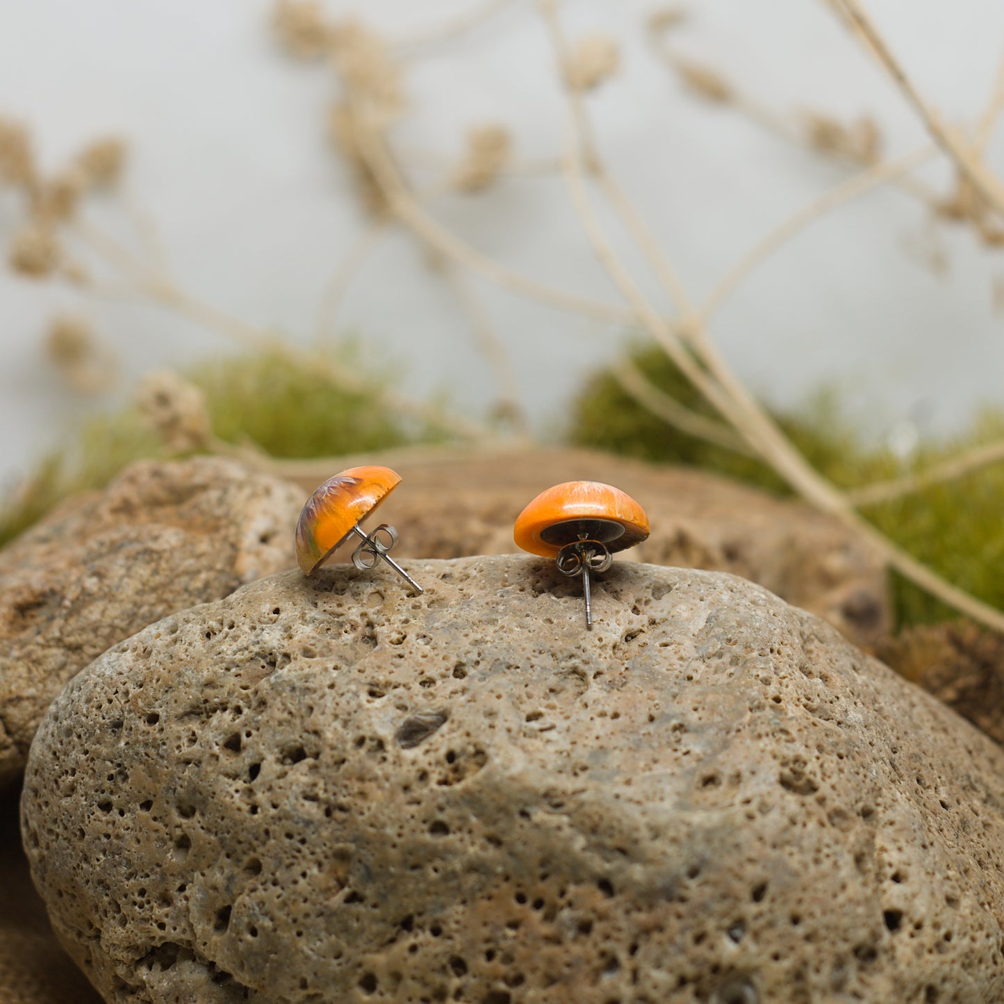 Обеци с винт