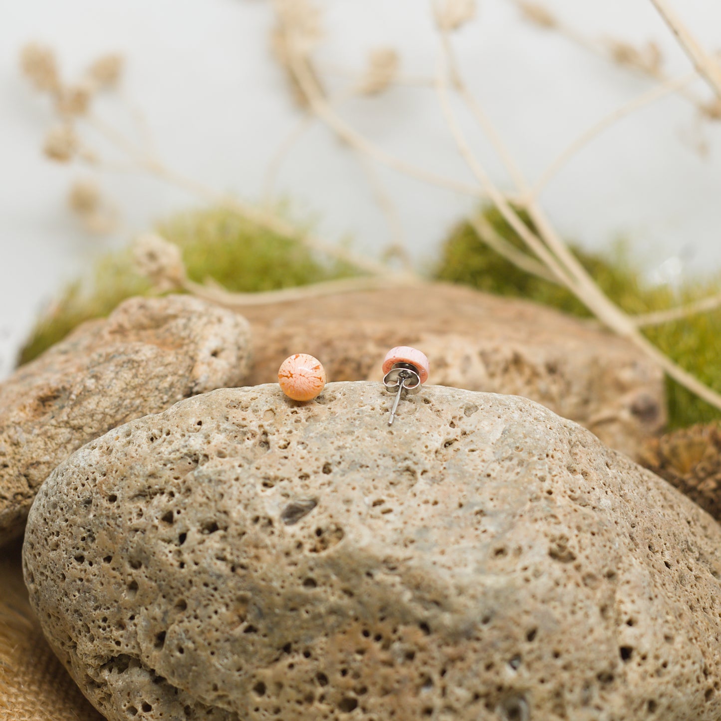 Обеци с винт