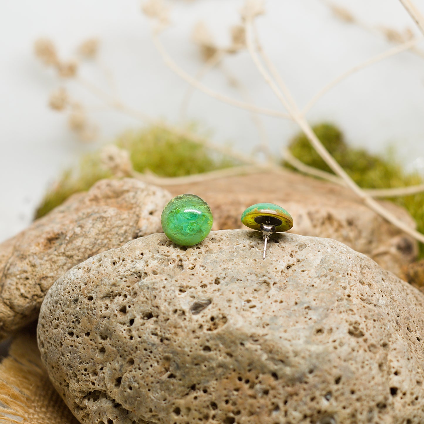 Обеци с винт