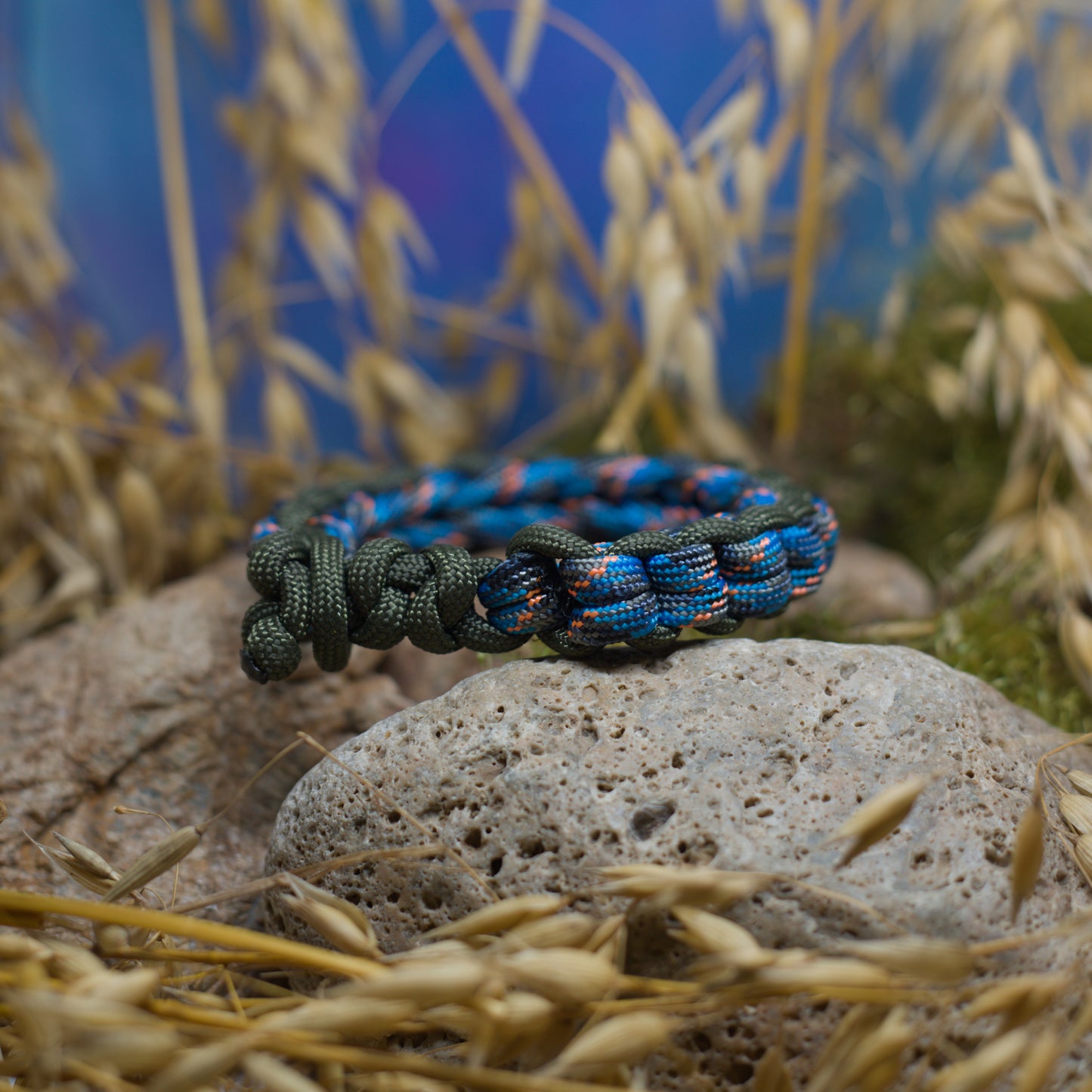 Паракорд гривна