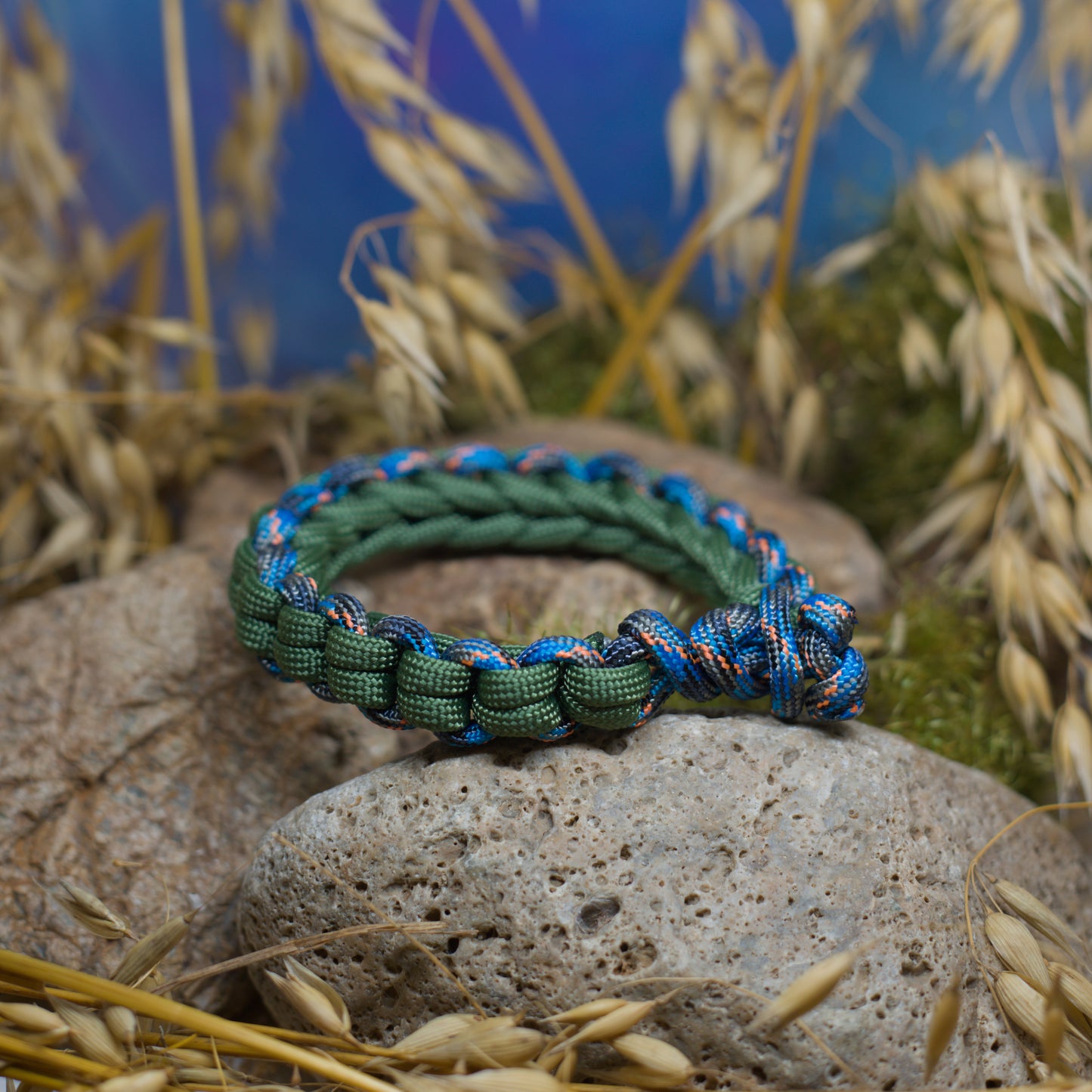 Паракорд гривна