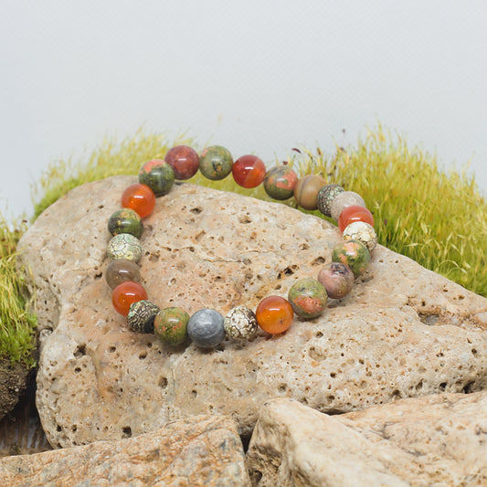 Гривна от естествени камъни