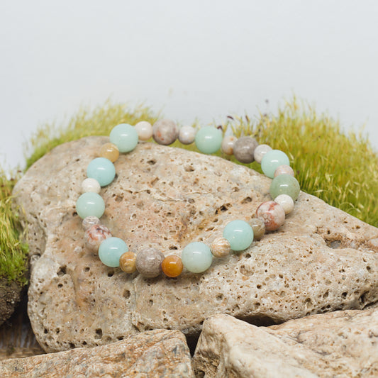 Гривна от естествени камъни