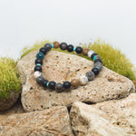 Гривна от естествени камъни