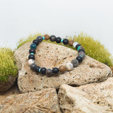 Гривна от естествени камъни