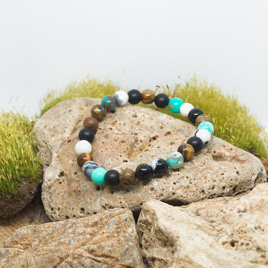 Гривна от естествени камъни