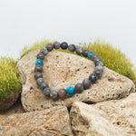 Гривна от естествени камъни