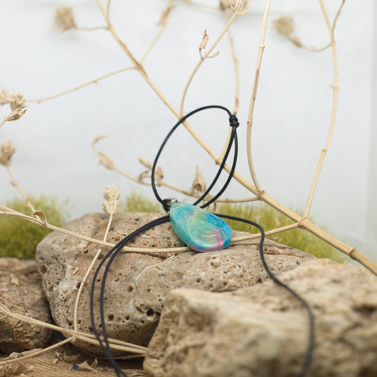 Колие с медальон