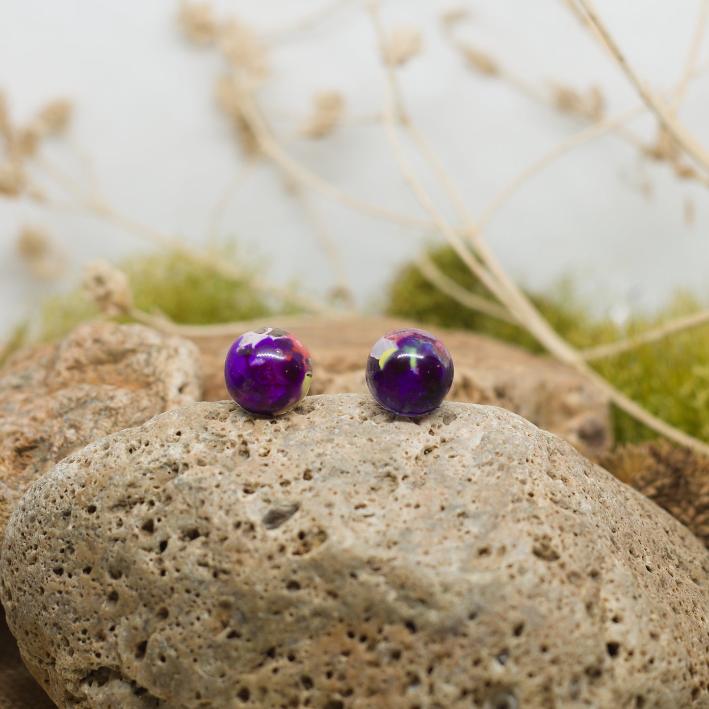 Обеци с винт