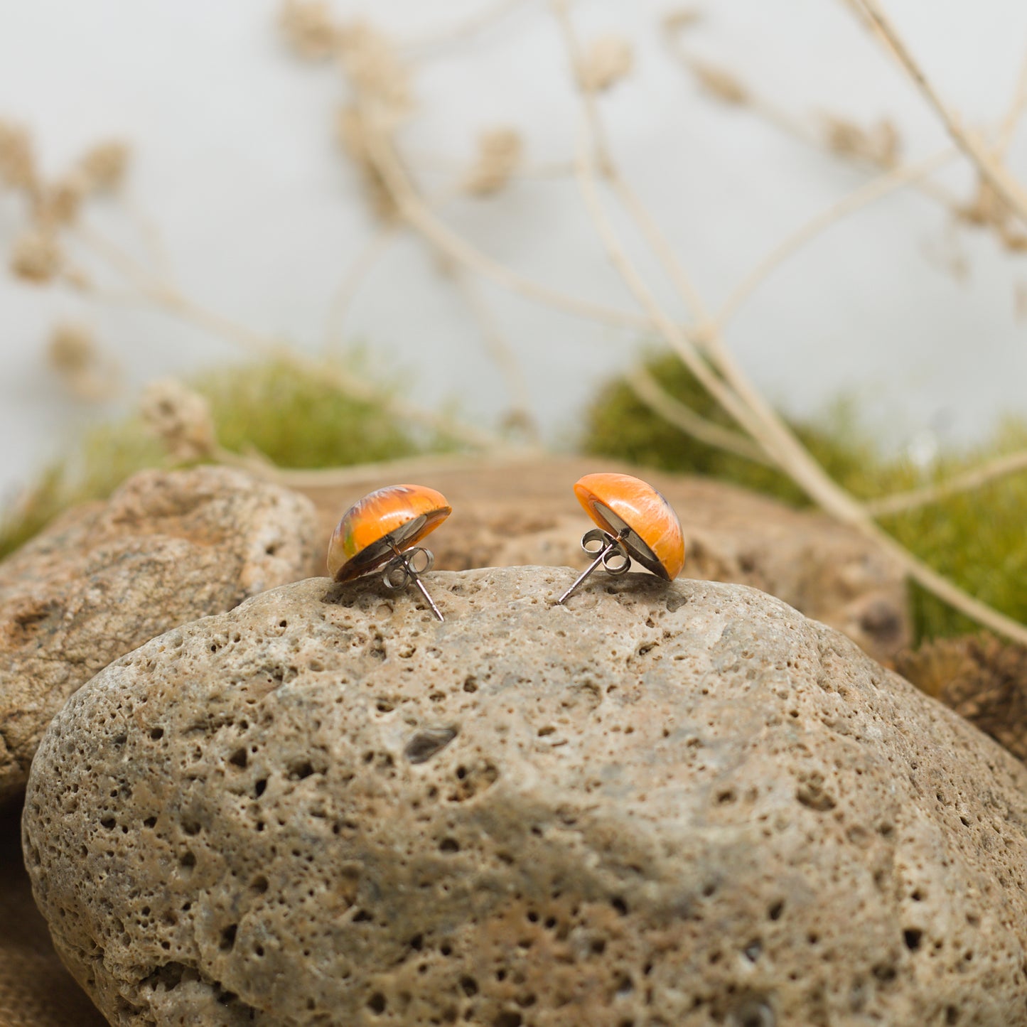 Обеци с винт