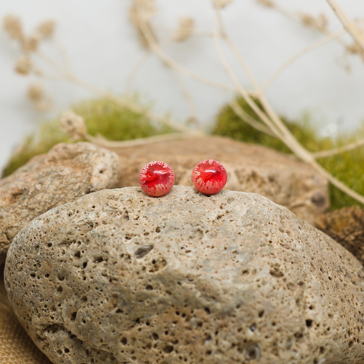 Обеци с винт