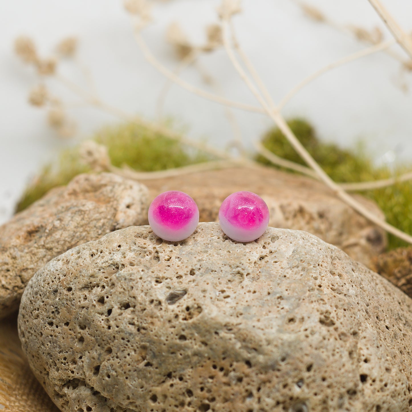 Обеци с винт