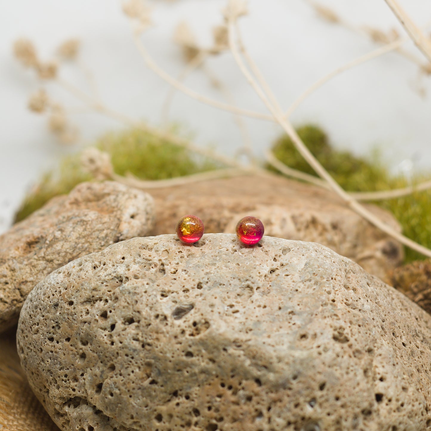 Обеци с винт