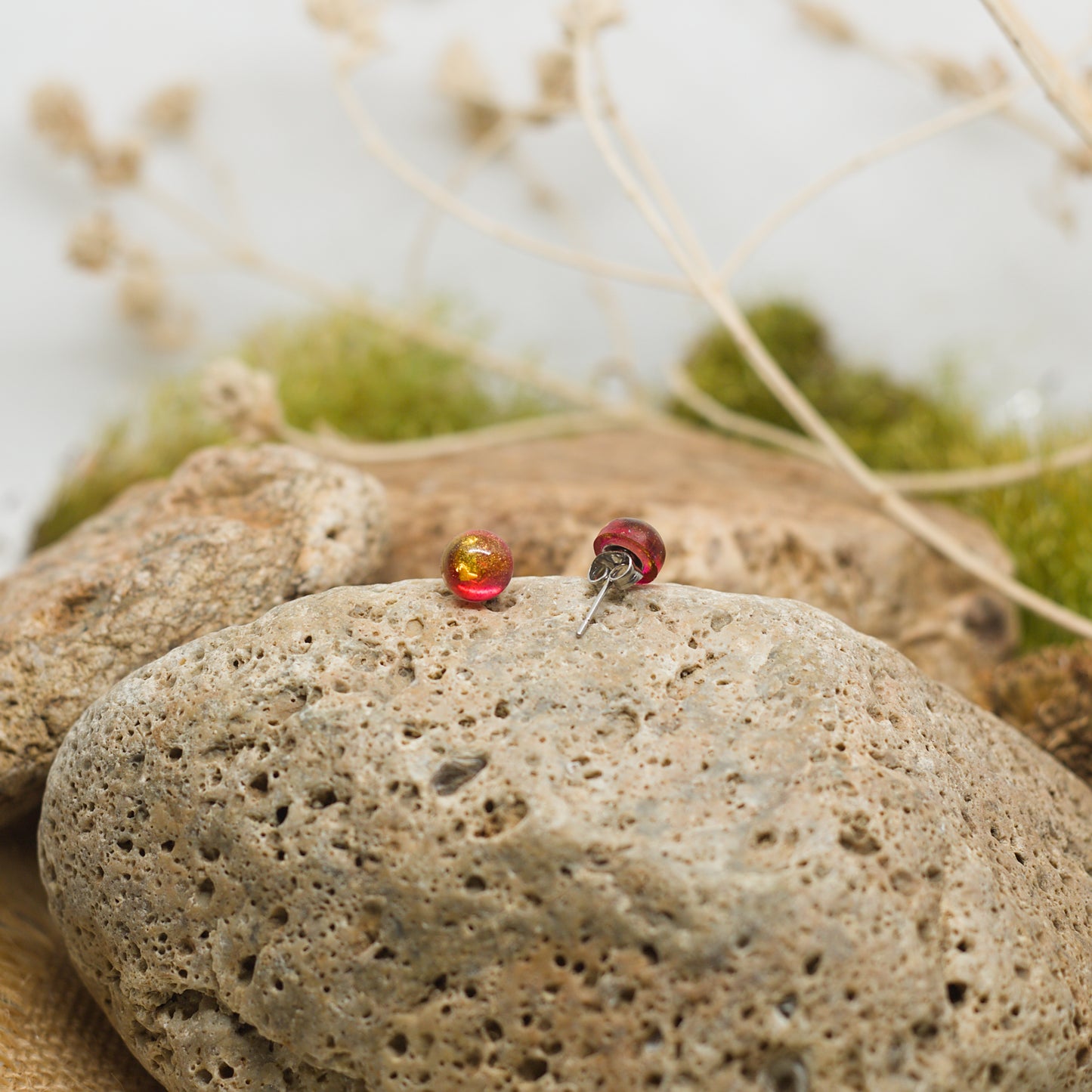 Обеци с винт