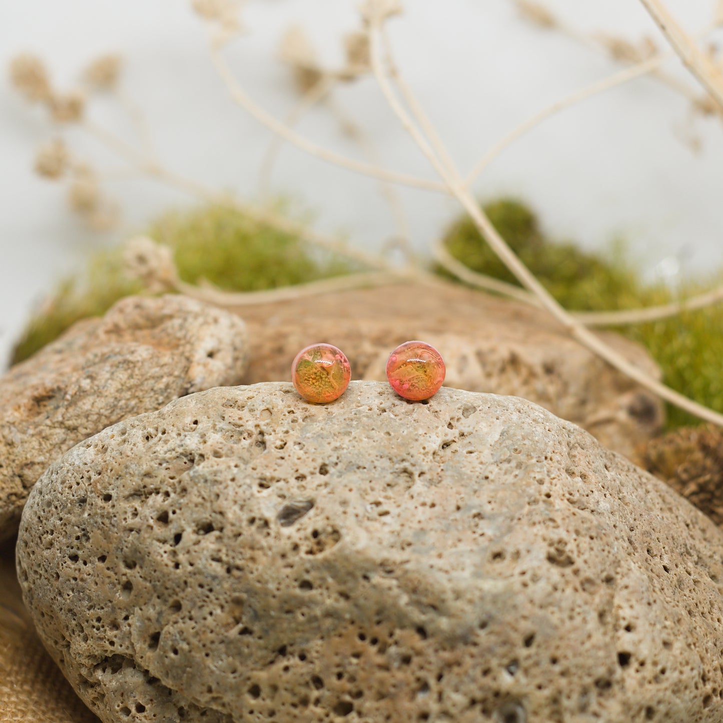 Обеци с винт