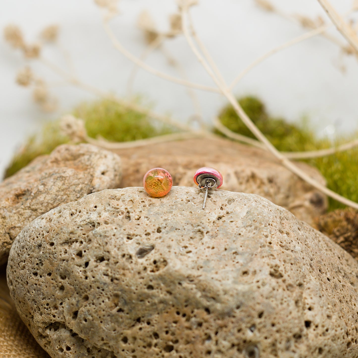 Обеци с винт