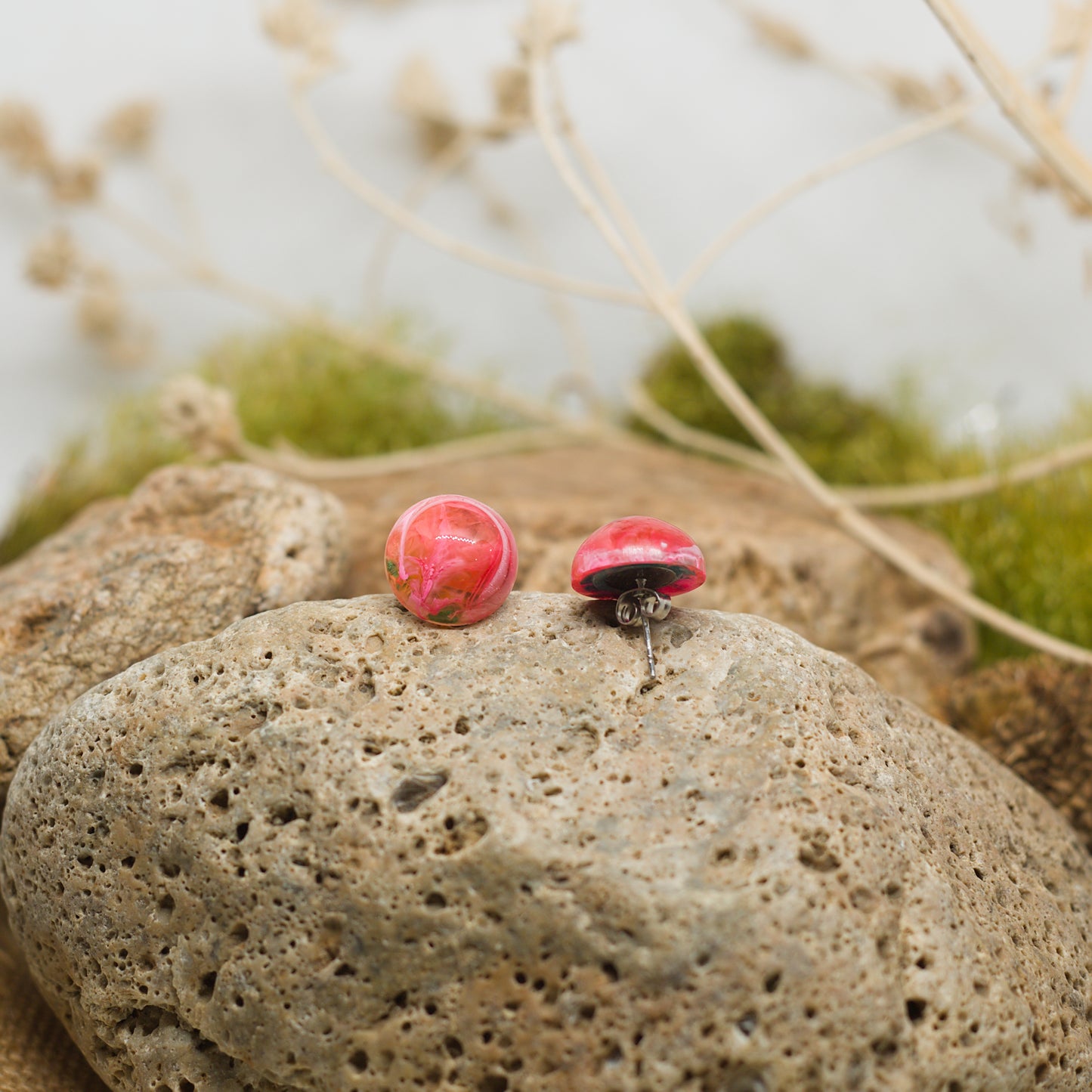 Обеци с винт