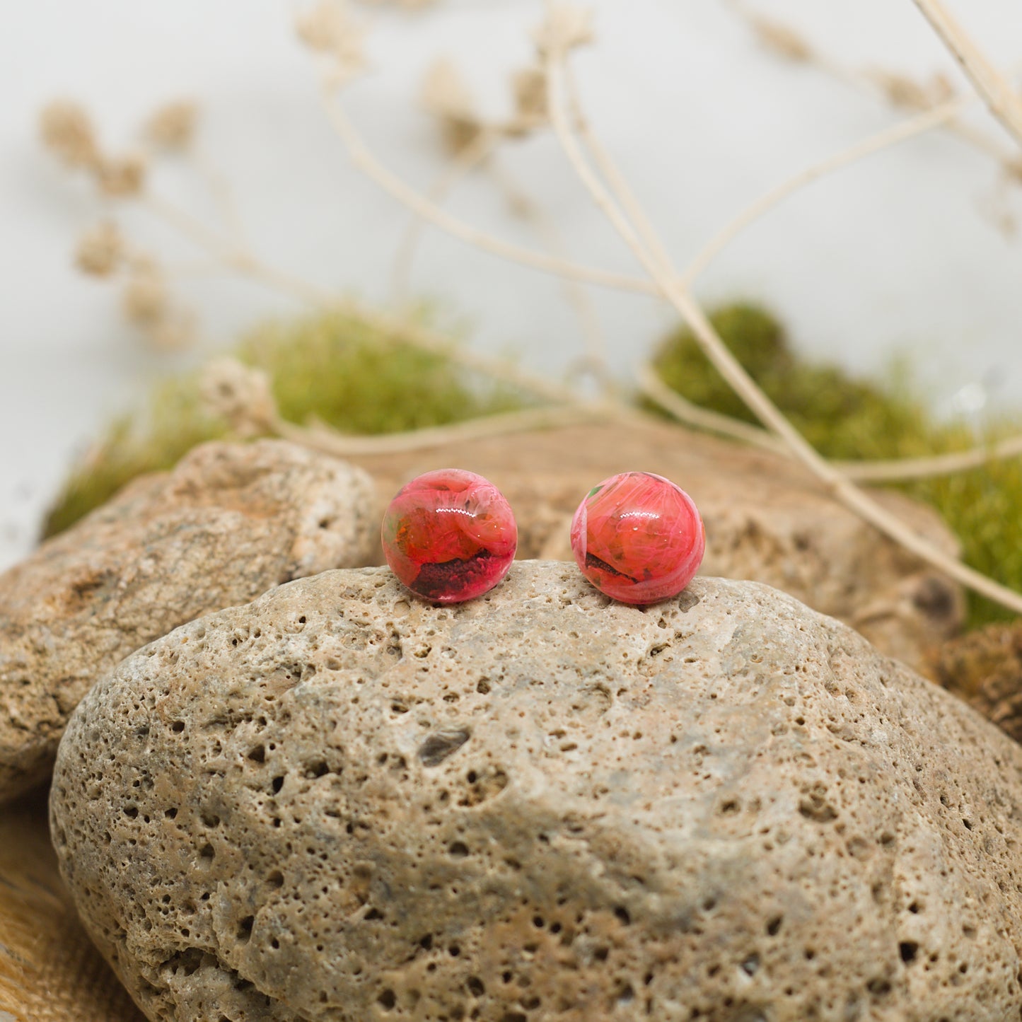 Обеци с винт