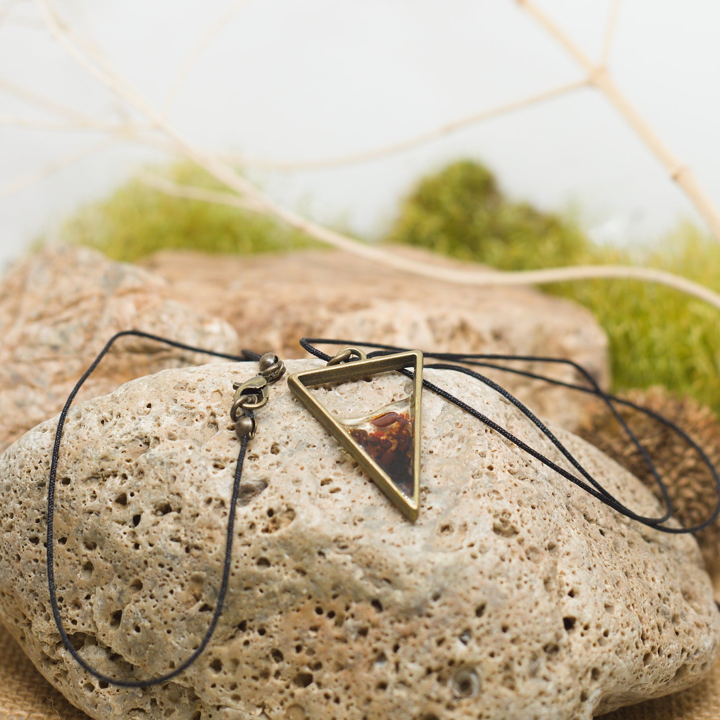 Медальон в рамка