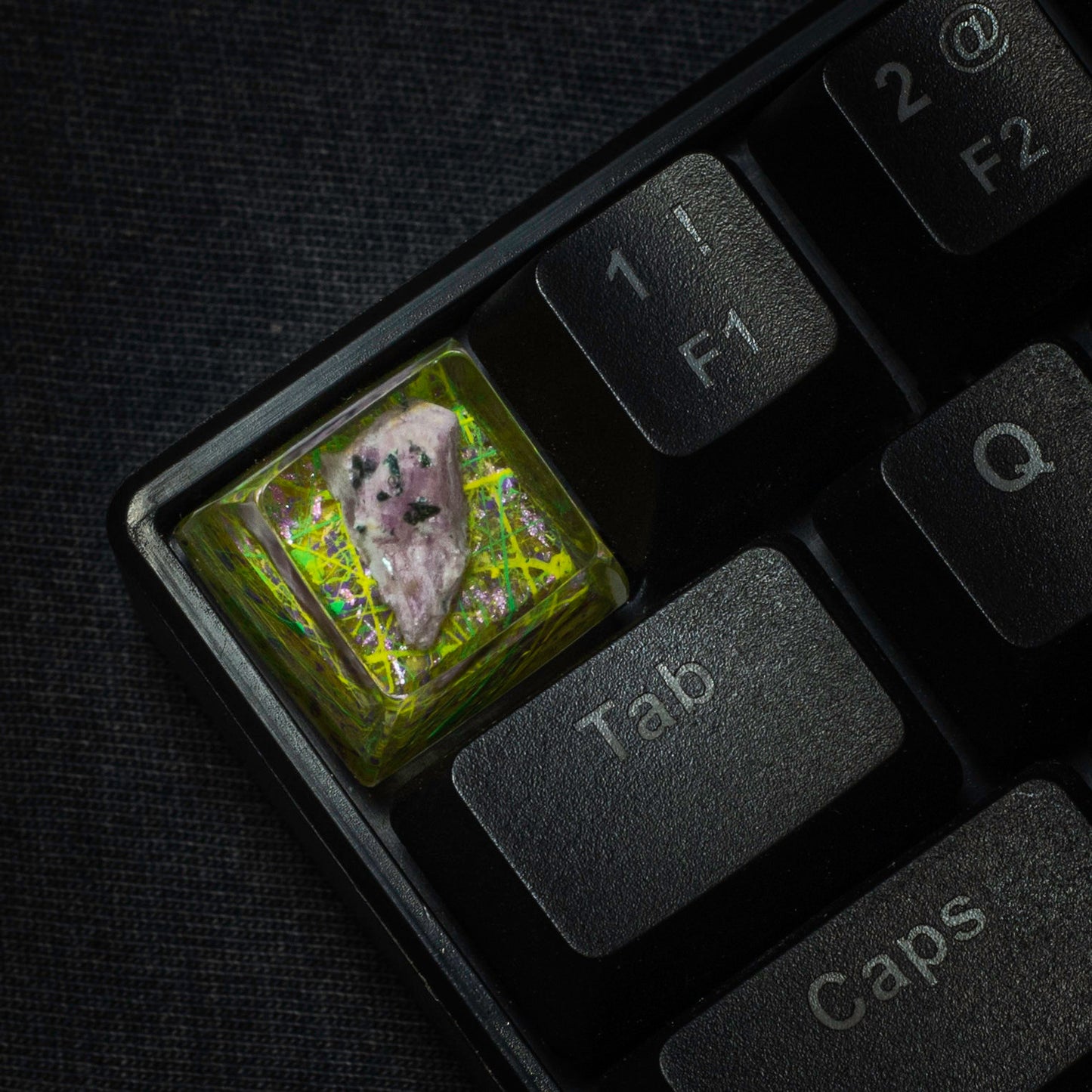 Капачка за клавиш/keycap, 'Lemon Grass' с рубин